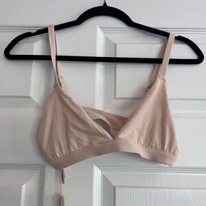 SKIMS Cream Intimates Bra for Ultimate Comfort